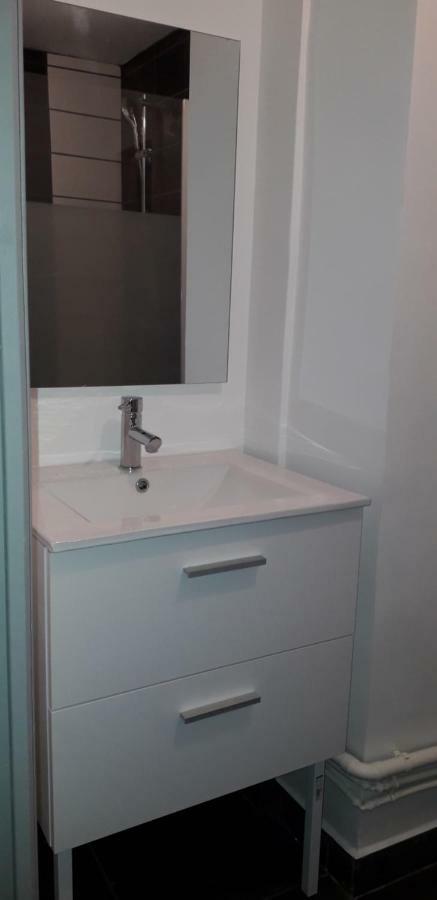 Appart Comme Chez Soi Pusignan Exterior foto
